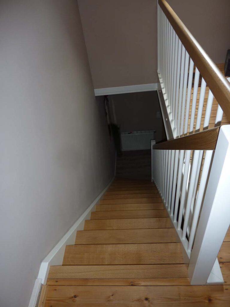 Treppe Eiche mit Weißlack